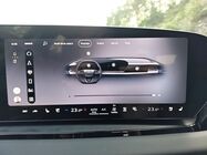 Audi Q6 e-tron (2023)