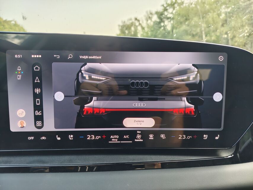 Audi Q6 e-tron (2023)