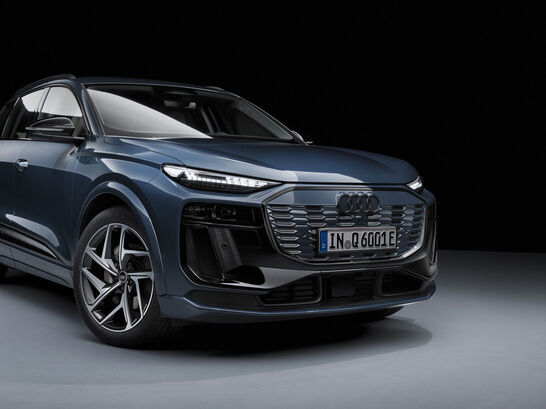 Audi Q6 e-tron (2023)