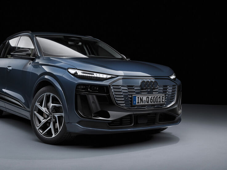 Audi Q6 e-tron (2023)