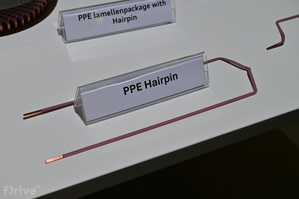 Audi Q6 e-tron (2023)