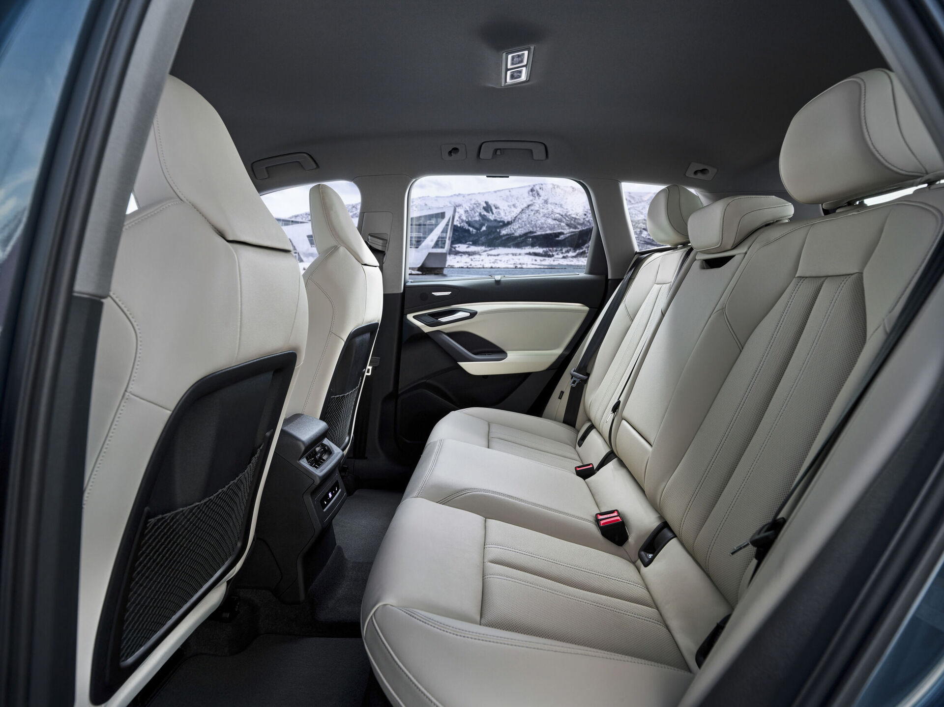 Audi Q6 e-tron (2023)