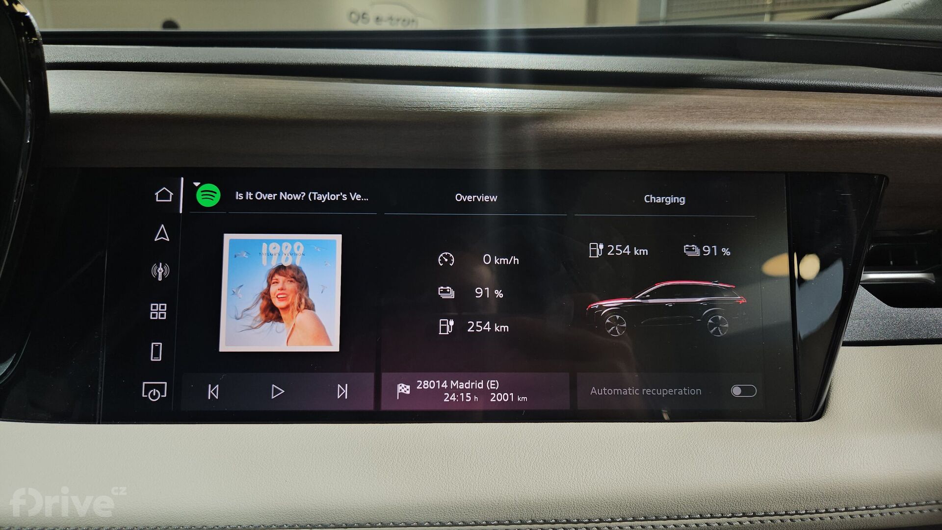 Audi Q6 e-tron (2023)