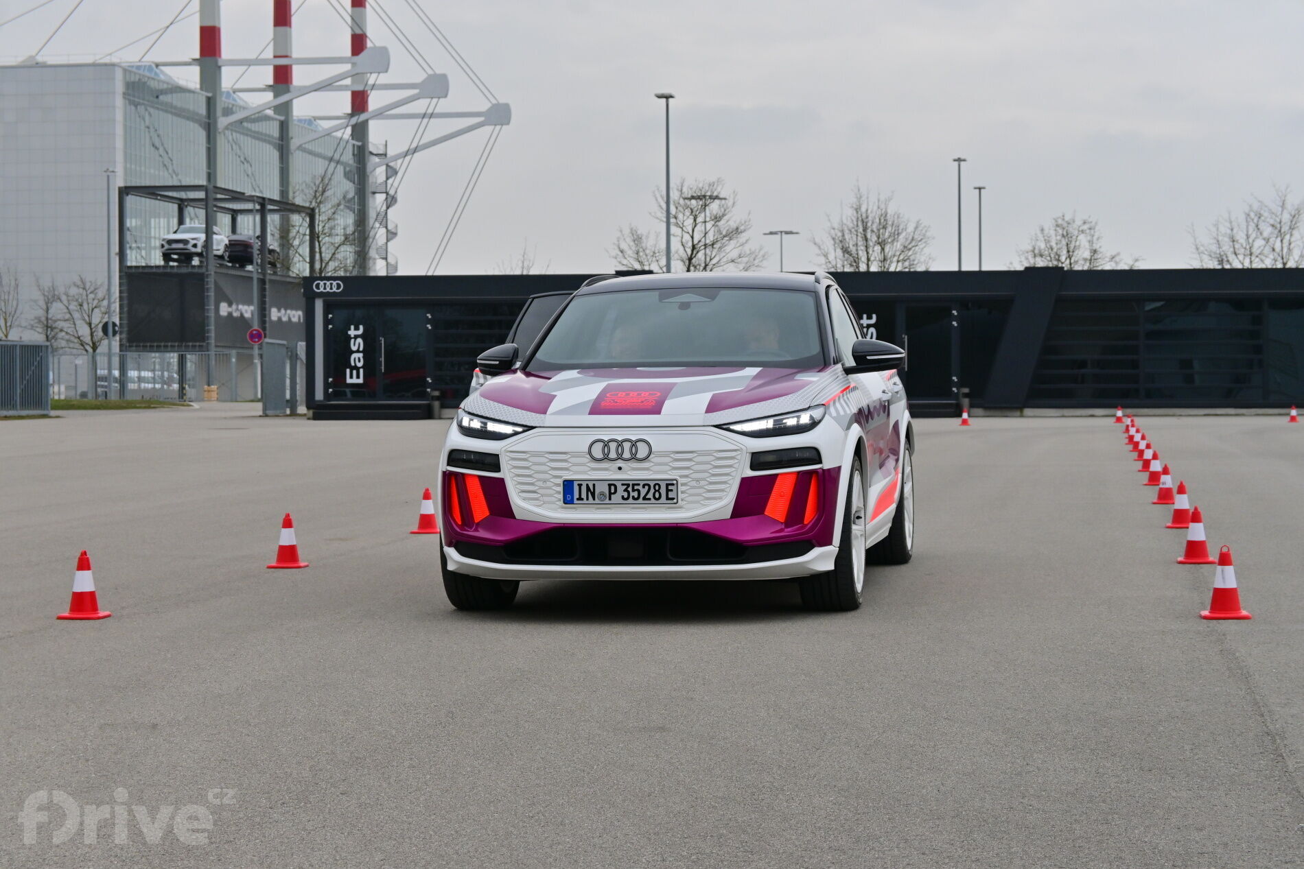 Audi Q6 e-tron (2023)