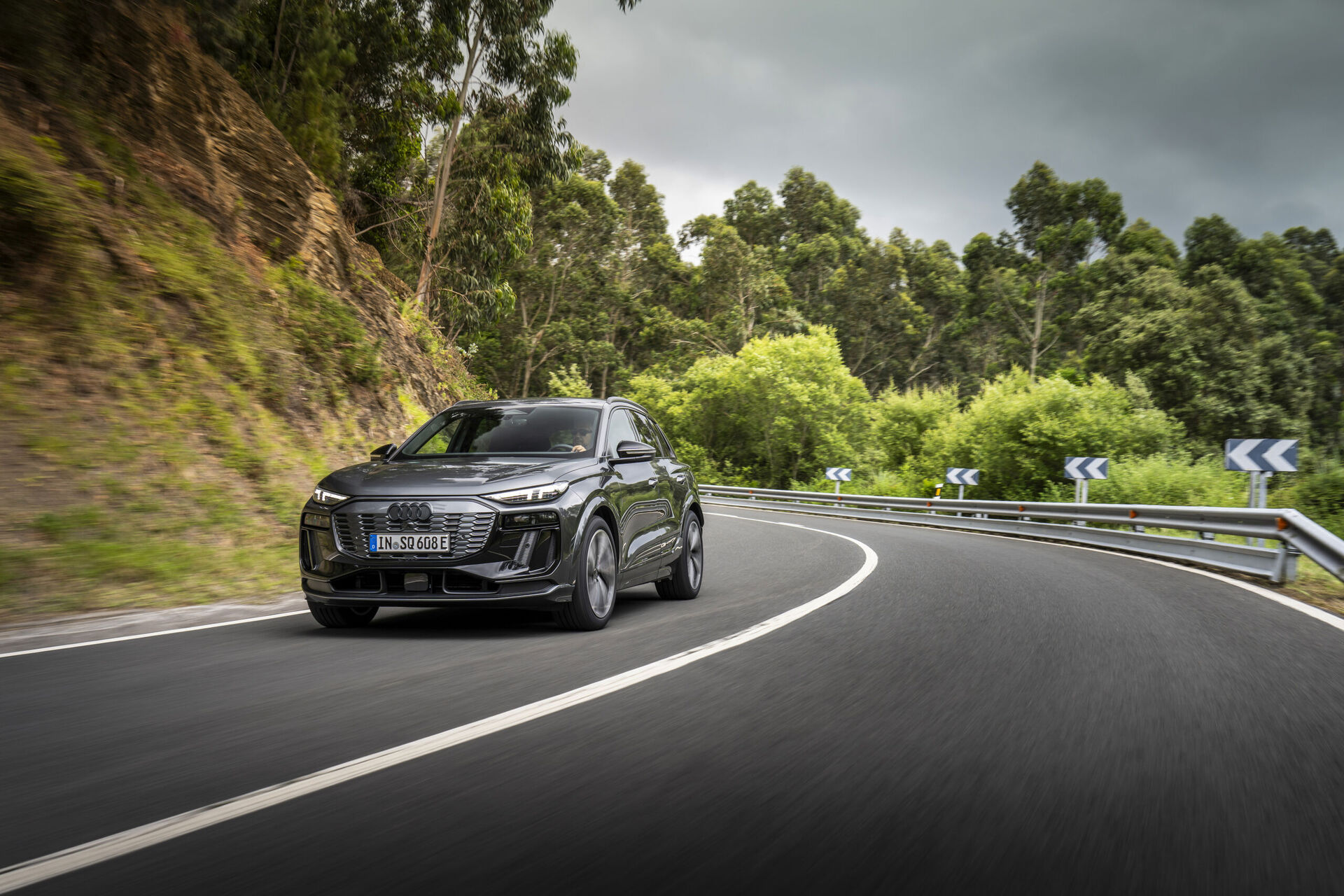 Audi Q6 e-tron (2023)