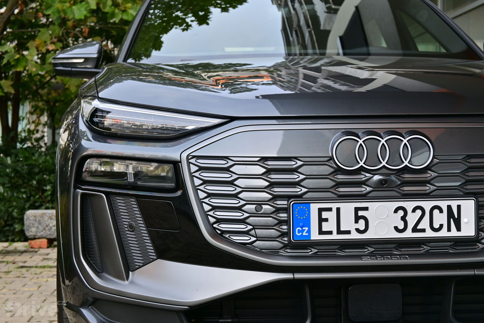 Audi Q6 e-tron (2023)