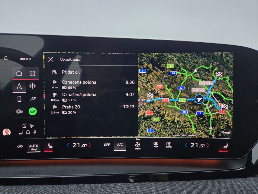 Audi Q6 e-tron (2023)