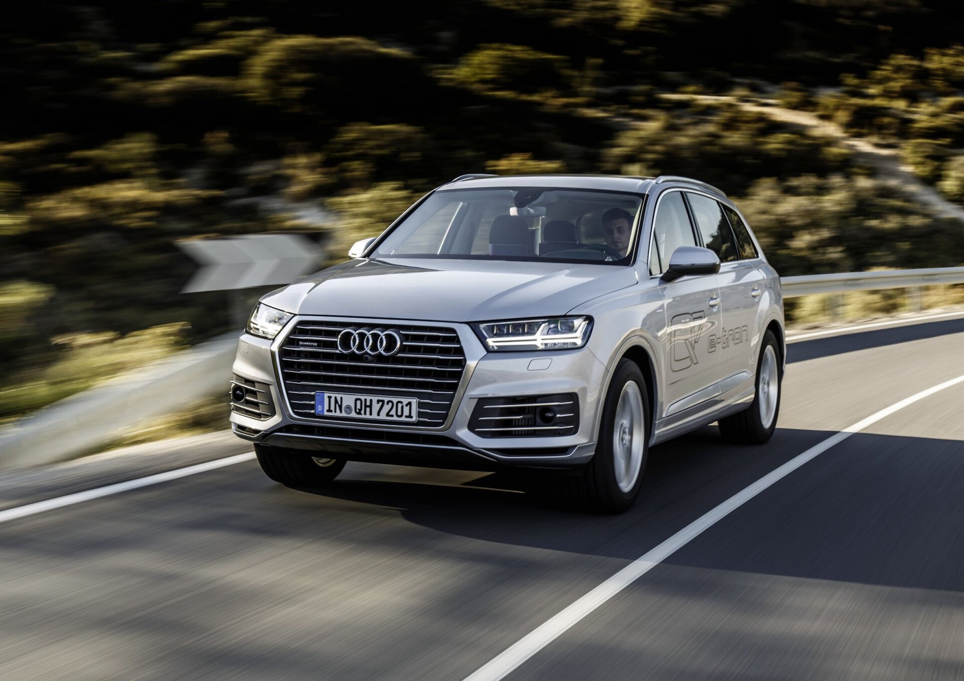 Audi Q7 e-tron (2015)