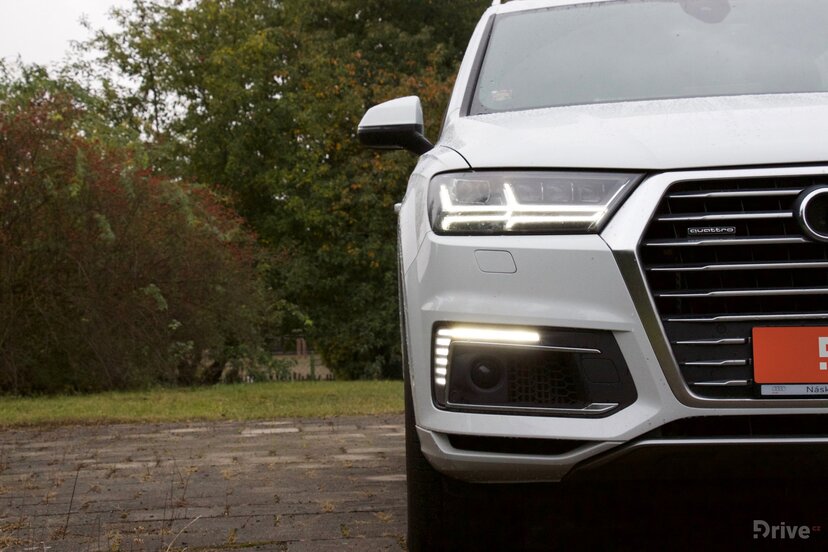 Audi Q7 e-tron (2015)