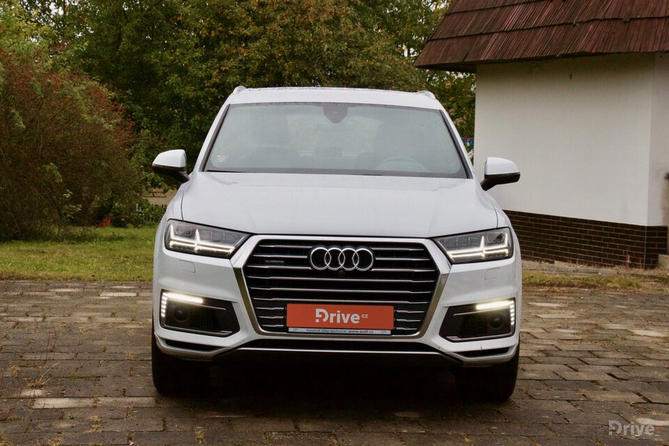 Audi Q7 e-tron (2015)