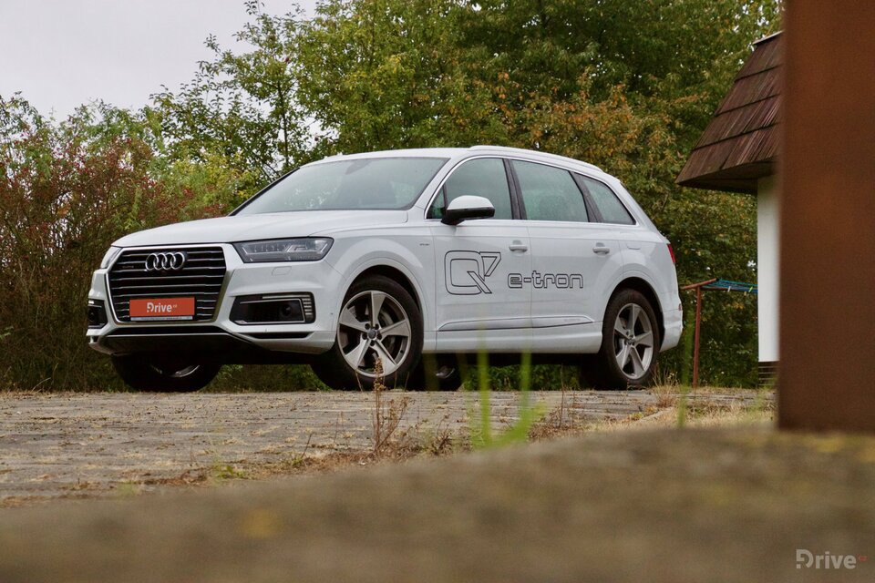 Audi Q7 e-tron (2015)