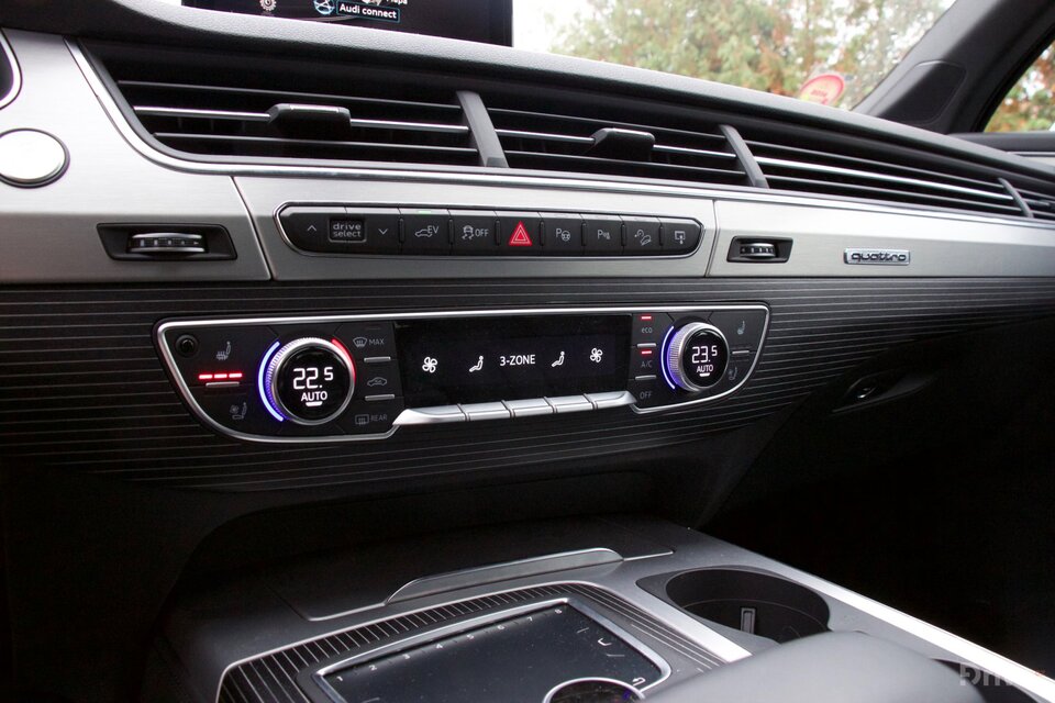 Audi Q7 e-tron (2015)