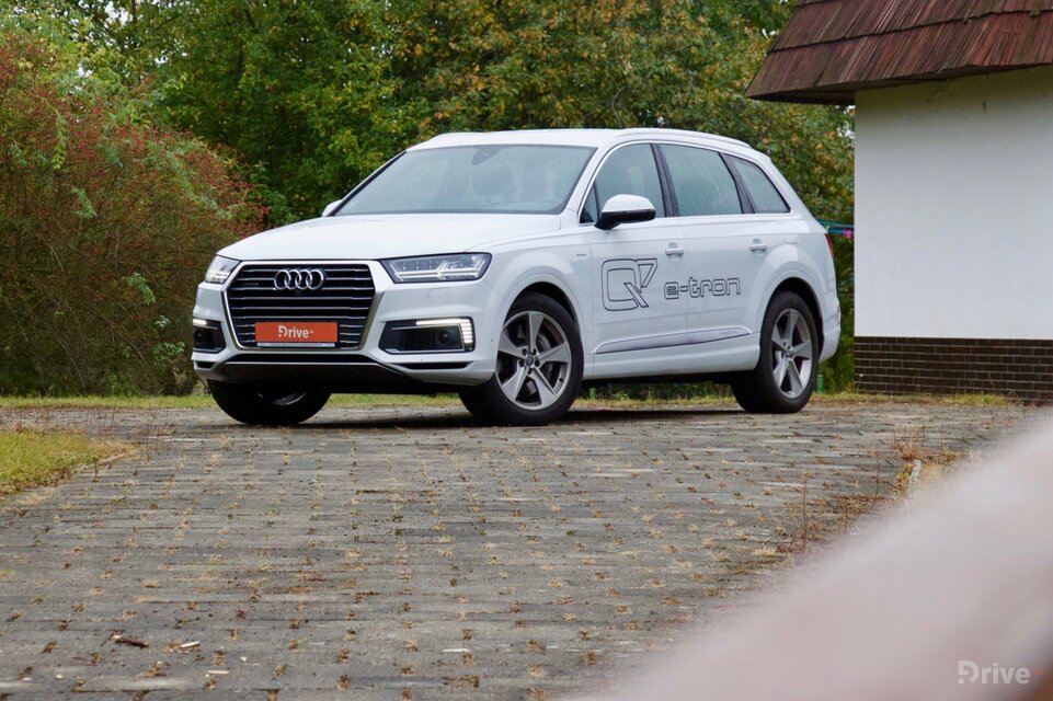 Audi Q7 e-tron (2015)