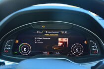 Audi Q7 e-tron virtual cockpit