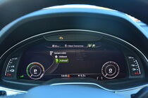 Audi Q7 e-tron virtual cockpit