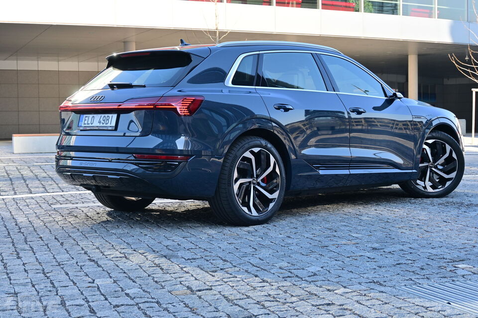 Audi Q8 e-tron