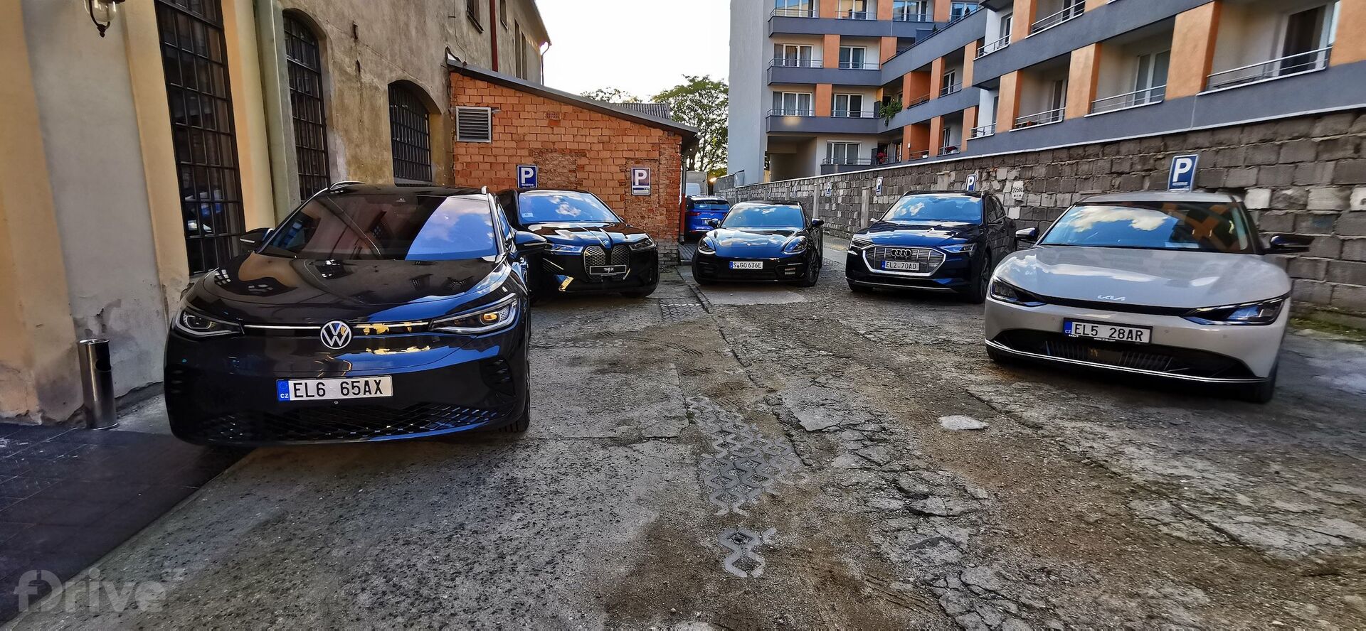 Auta na mobileDrinku 17 v Praze