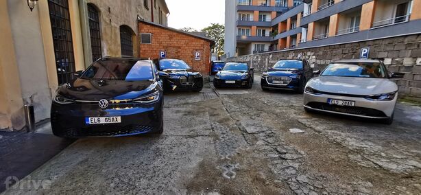 Auta na mobileDrinku 17 v Praze