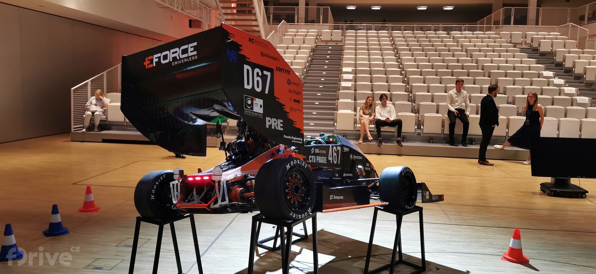 Autonomní elektrická formule DV.01