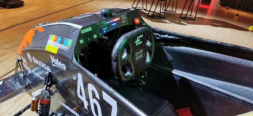 Autonomní elektrická formule DV.01