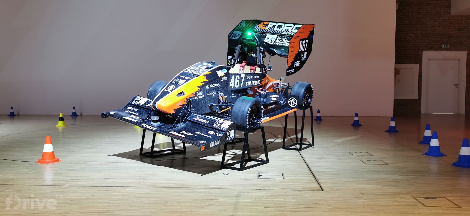 Autonomní elektrická formule DV.01