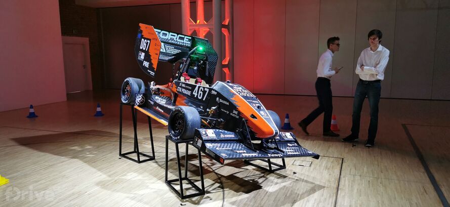 Autonomní elektrická formule DV.01