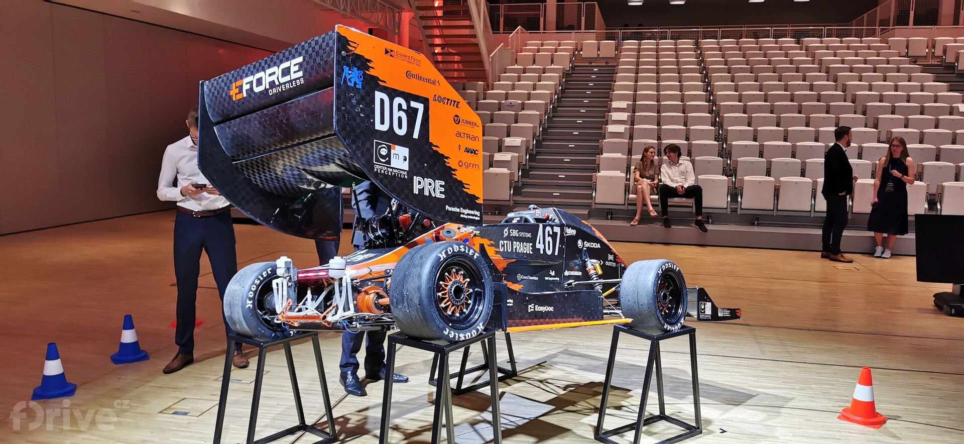 Autonomní elektrická formule DV.01