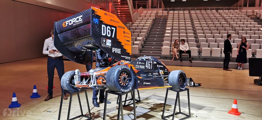 Autonomní elektrická formule DV.01