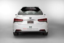 autonomní vozidlo Lexus