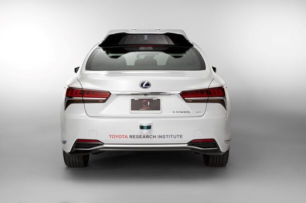 autonomní vozidlo Lexus