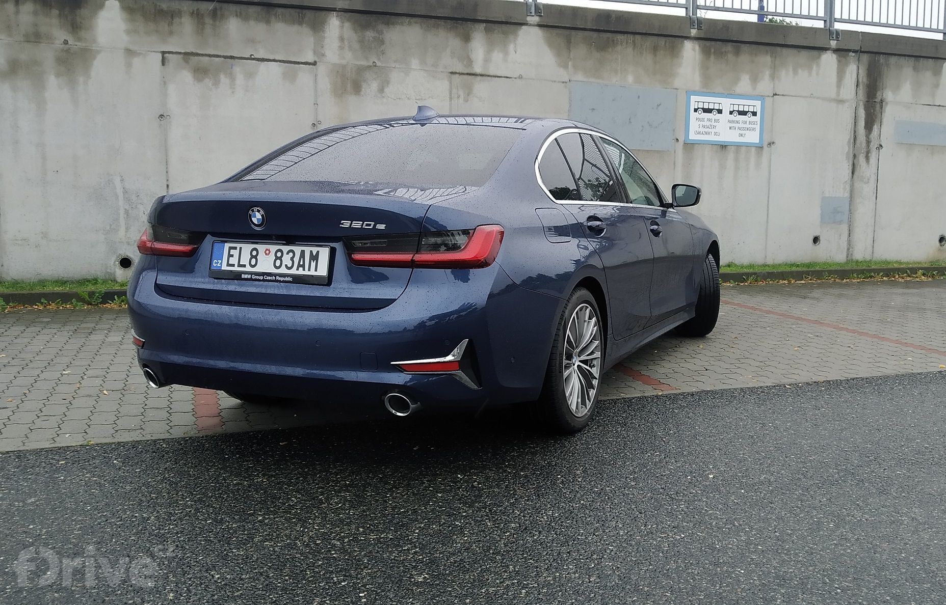 BMW 320e (2021)