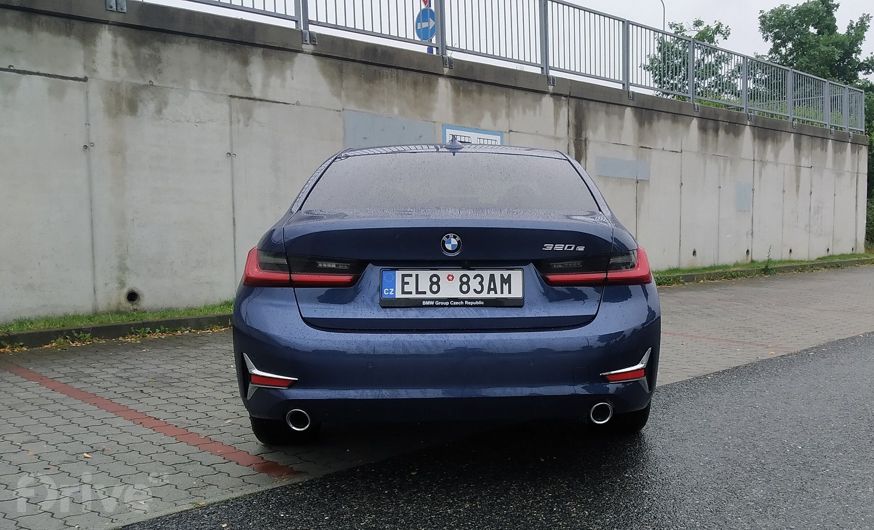 BMW 320e (2021)
