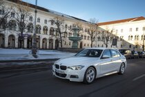 BMW 330e