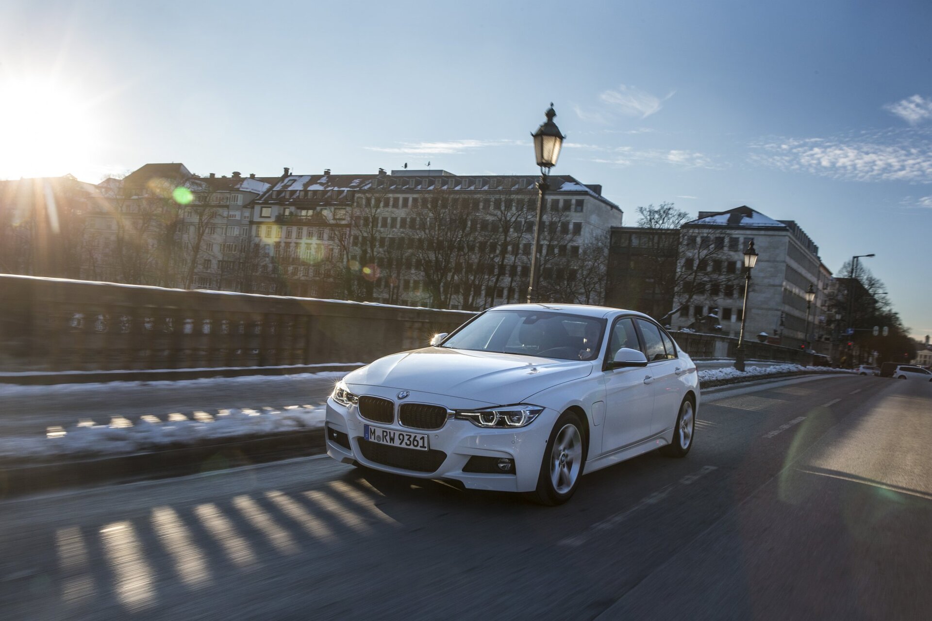 BMW 330e