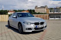 BMW 330e (2015)