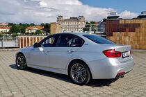 BMW 330e (2015)