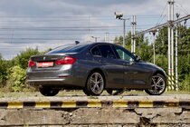 BMW 330e (2015)