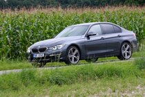 BMW 330e (2015)