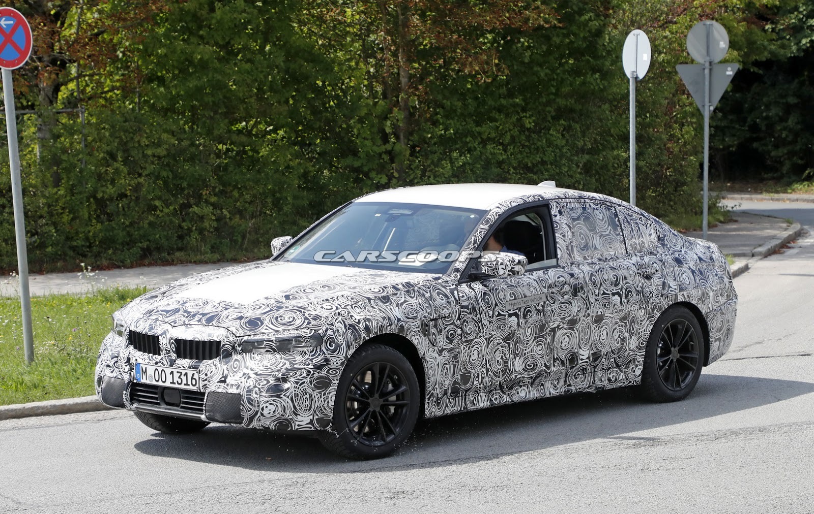 BMW 330e (2018)
