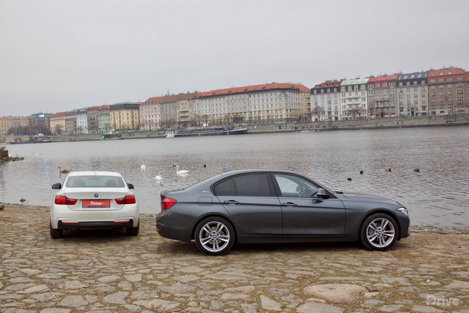 BMW 330e vs. 428i