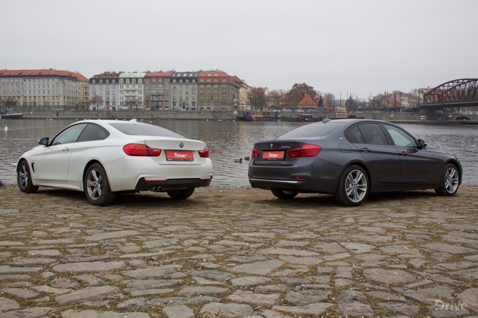 BMW 330e vs. 428i