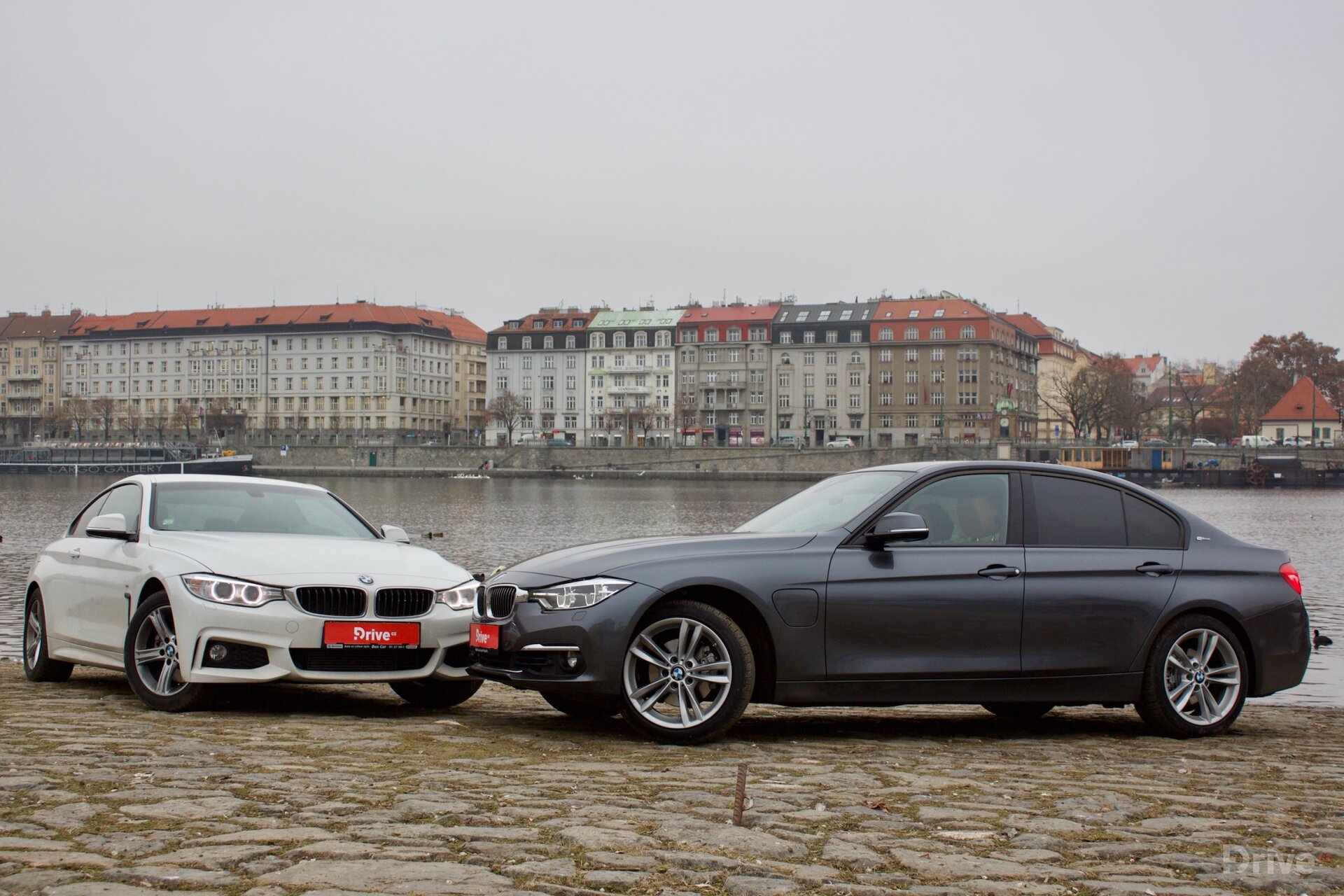 BMW 330e vs BMW 428i