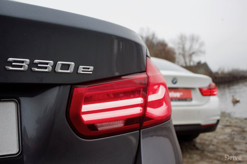 BMW 330e vs BMW 428i