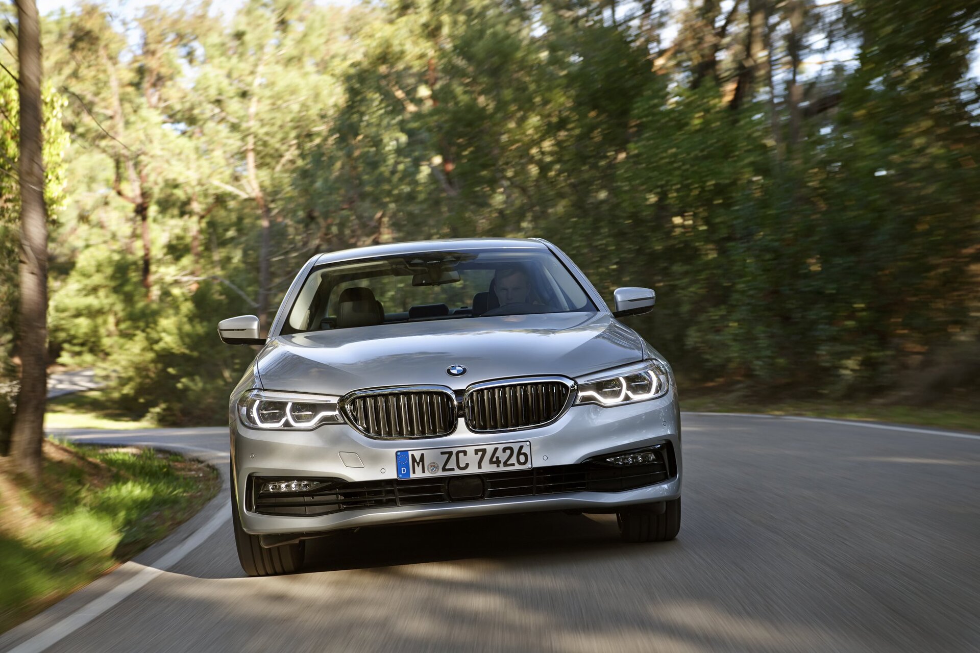 BMW 530e (2017)