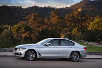 BMW 530e (2017)