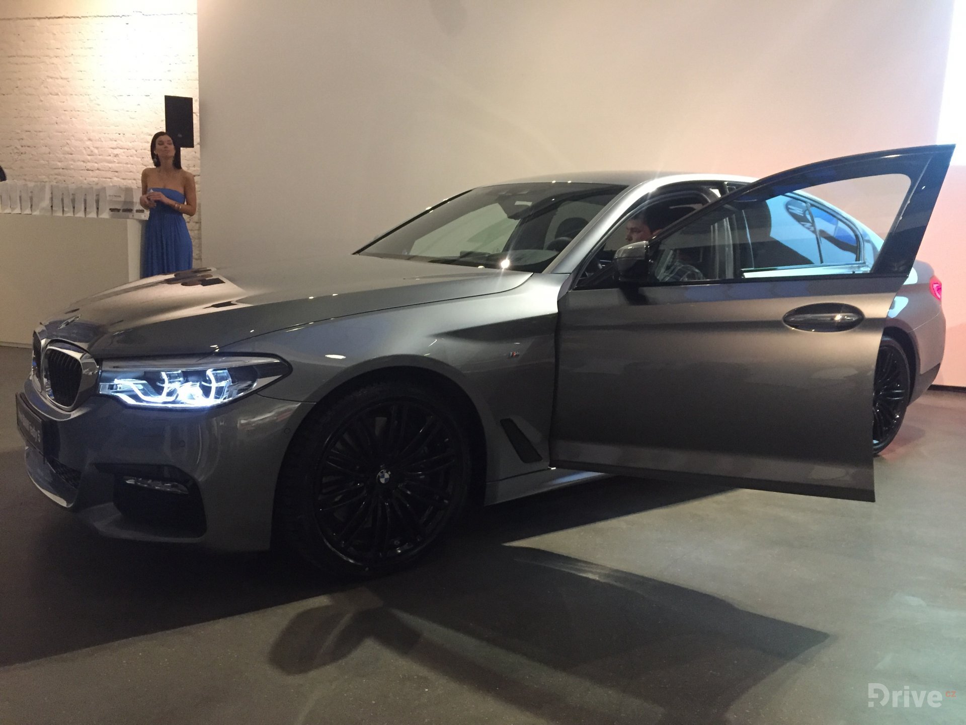BMW 530e (2017)