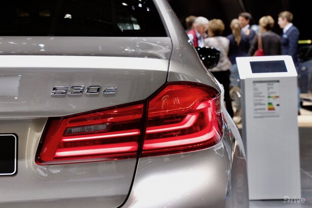 BMW 530e (2017)