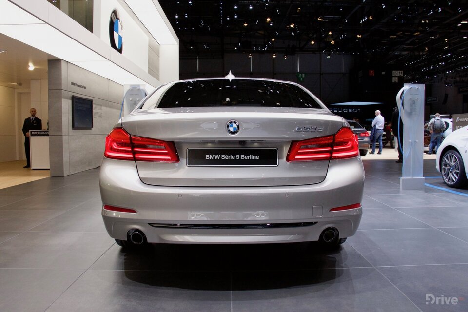 BMW 530e (2017)