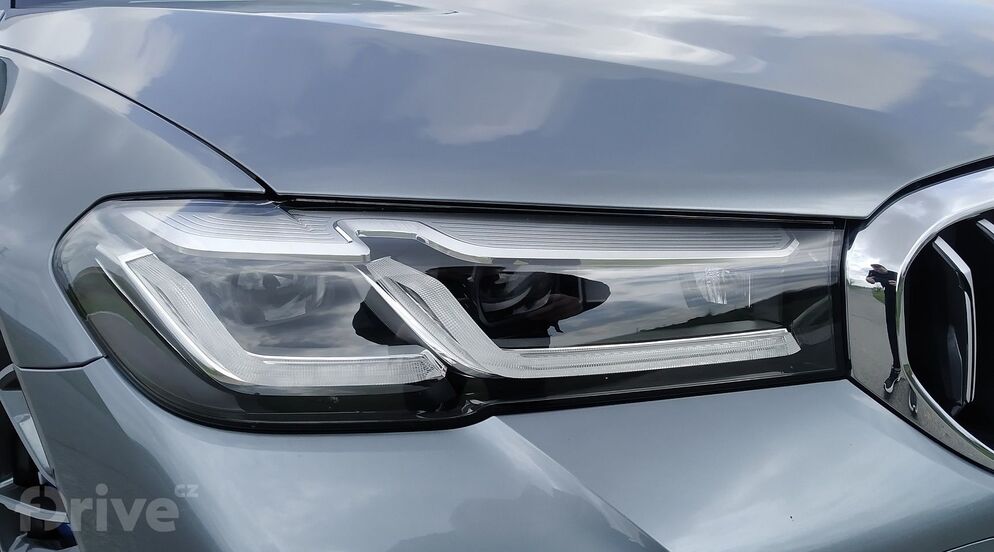 BMW 530e xDrive (2021)