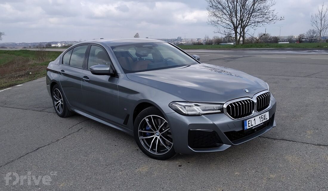 BMW 530e xDrive (2021)